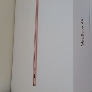 MacBook Air laptop M1 open Box